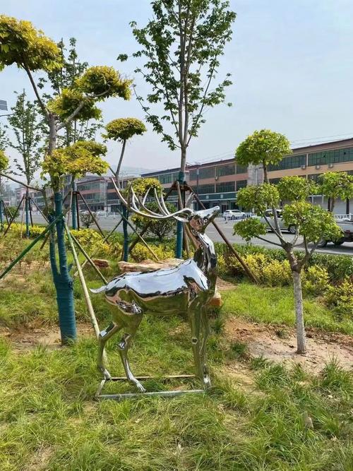 园林景观不锈钢鹿雕塑草地亮光不锈钢鹿动物雕塑佛山工厂一件起订